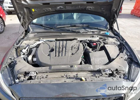 2022 Volvo S60 B5 Inscription/B5 Momentum from USA, damaged, VIN 7JRL12FZXNG192068